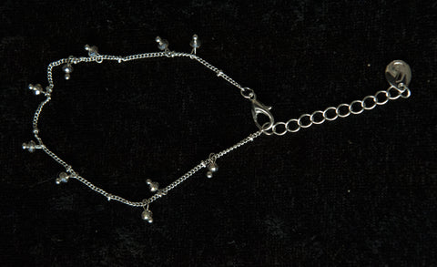 Delicate Chain Bracelet with Small Crystals